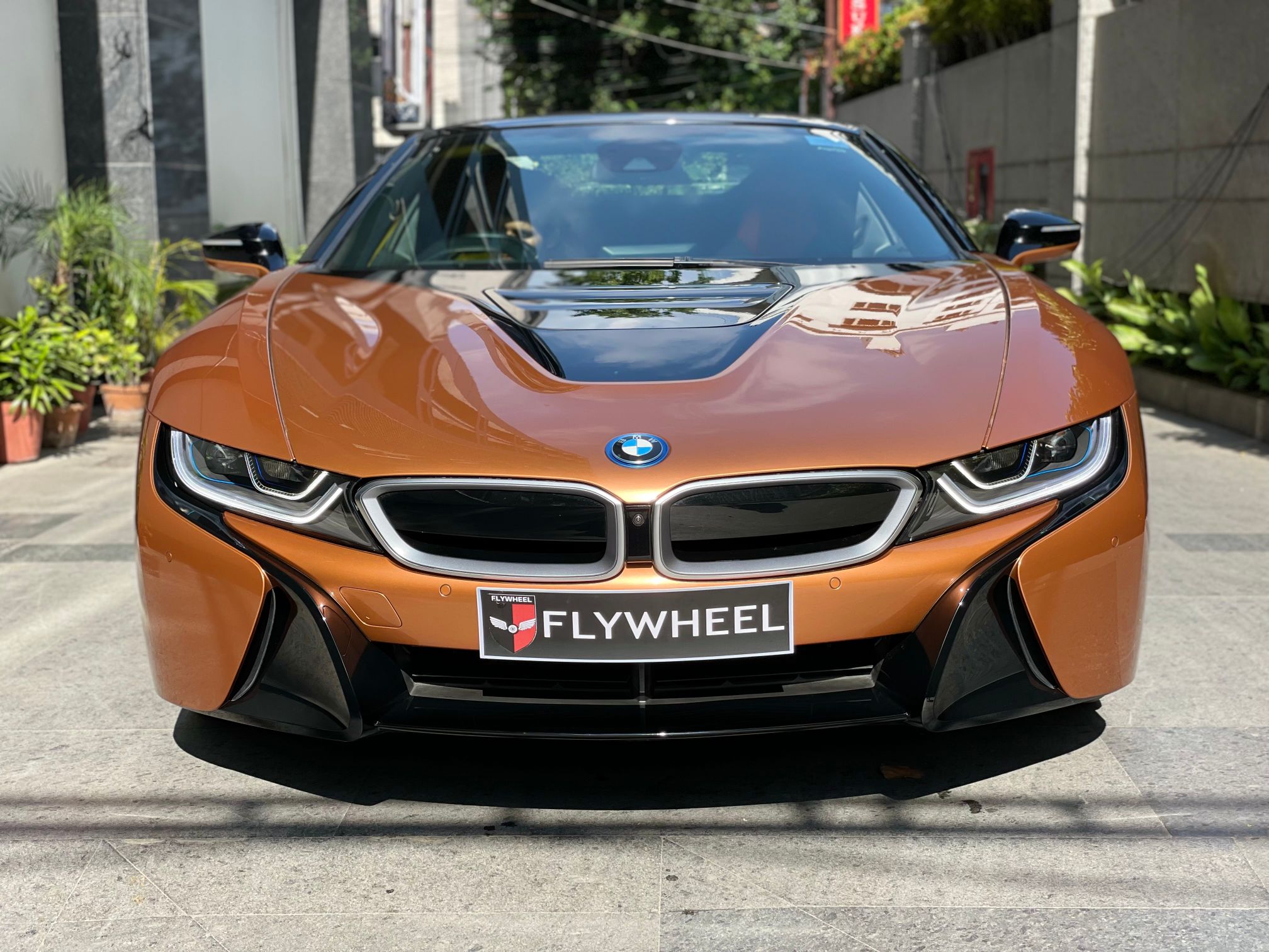 BMW i8 ROADSTER, 2018, TWO TONE, 7000 km