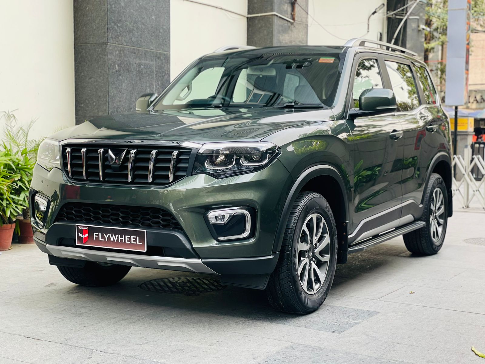 Unveiling the Majesty of MAHINDRA SCORPIO-Z8 2WD AT 2023