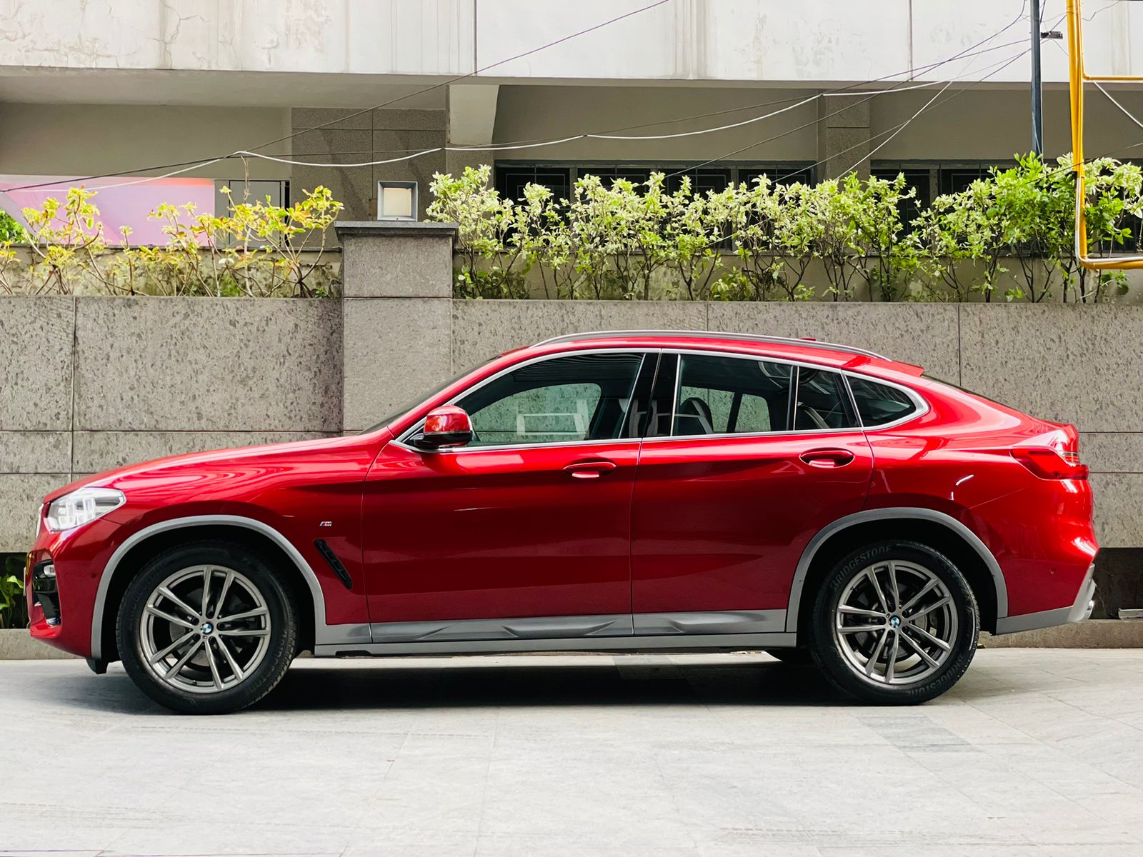 BMW X4 xDrive 20d M Sport X 2019: A Blend of Performance and Luxury