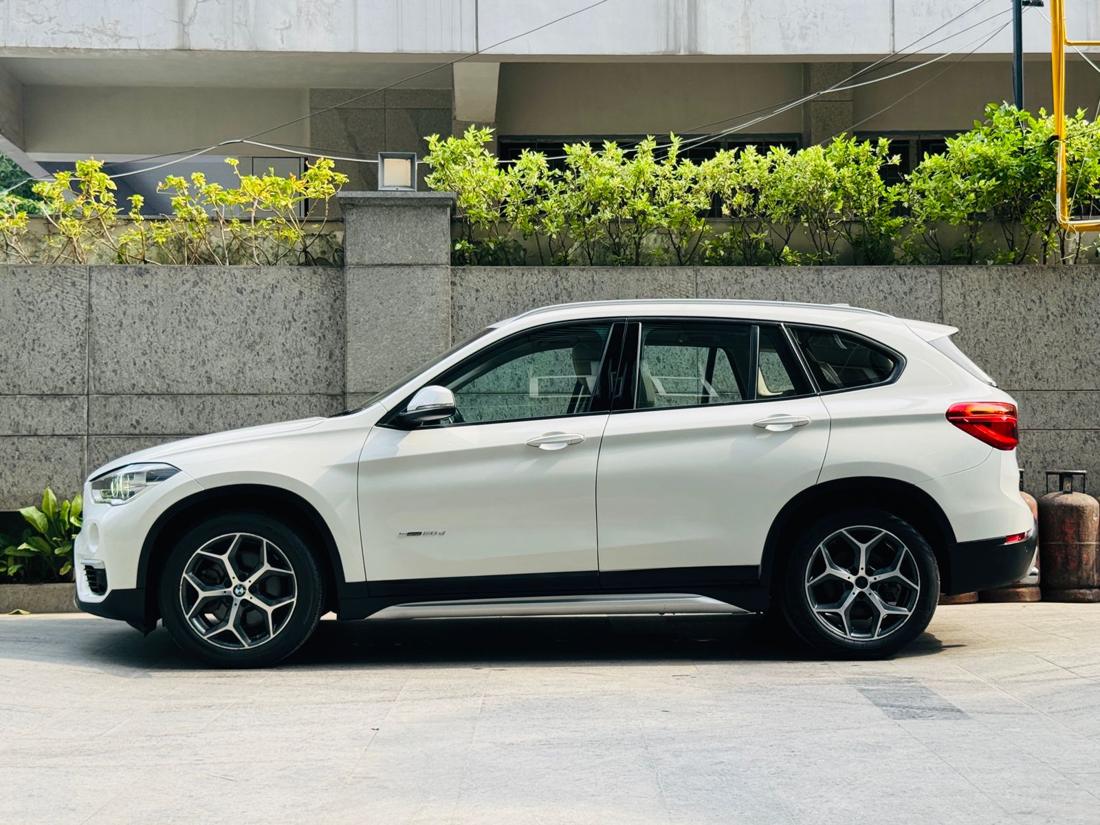 2017 BMW X1 sDrive 20d: Expert Reviews and Specifications