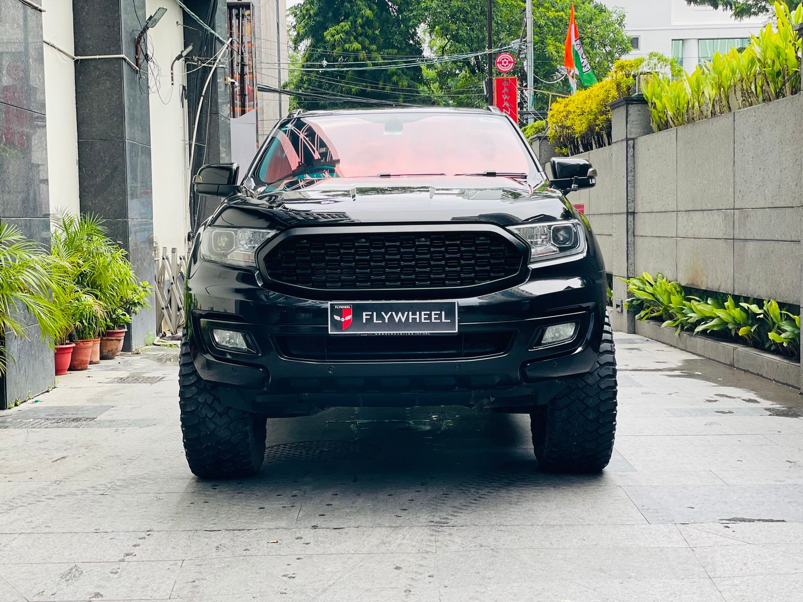 2020 Ford Endeavour 2L Titanium+ 4x2 AT: Luxury and Power