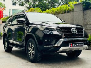 TOYOTA FORTUNER (MT)