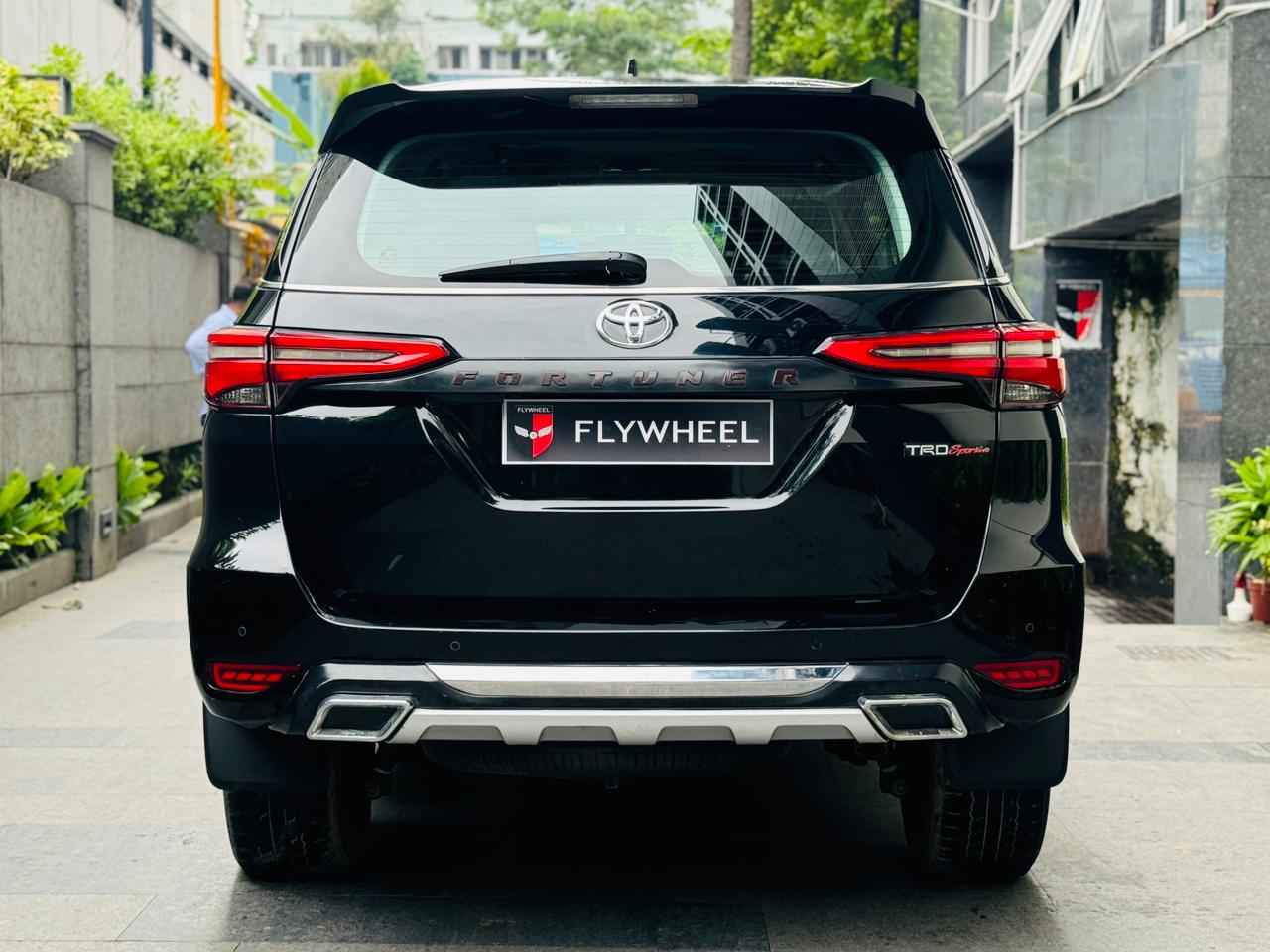 Toyota Fortuner MT