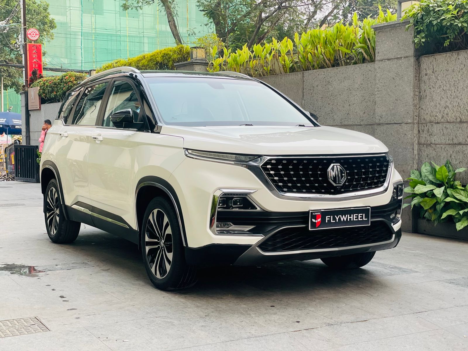 MG Hector Sharp