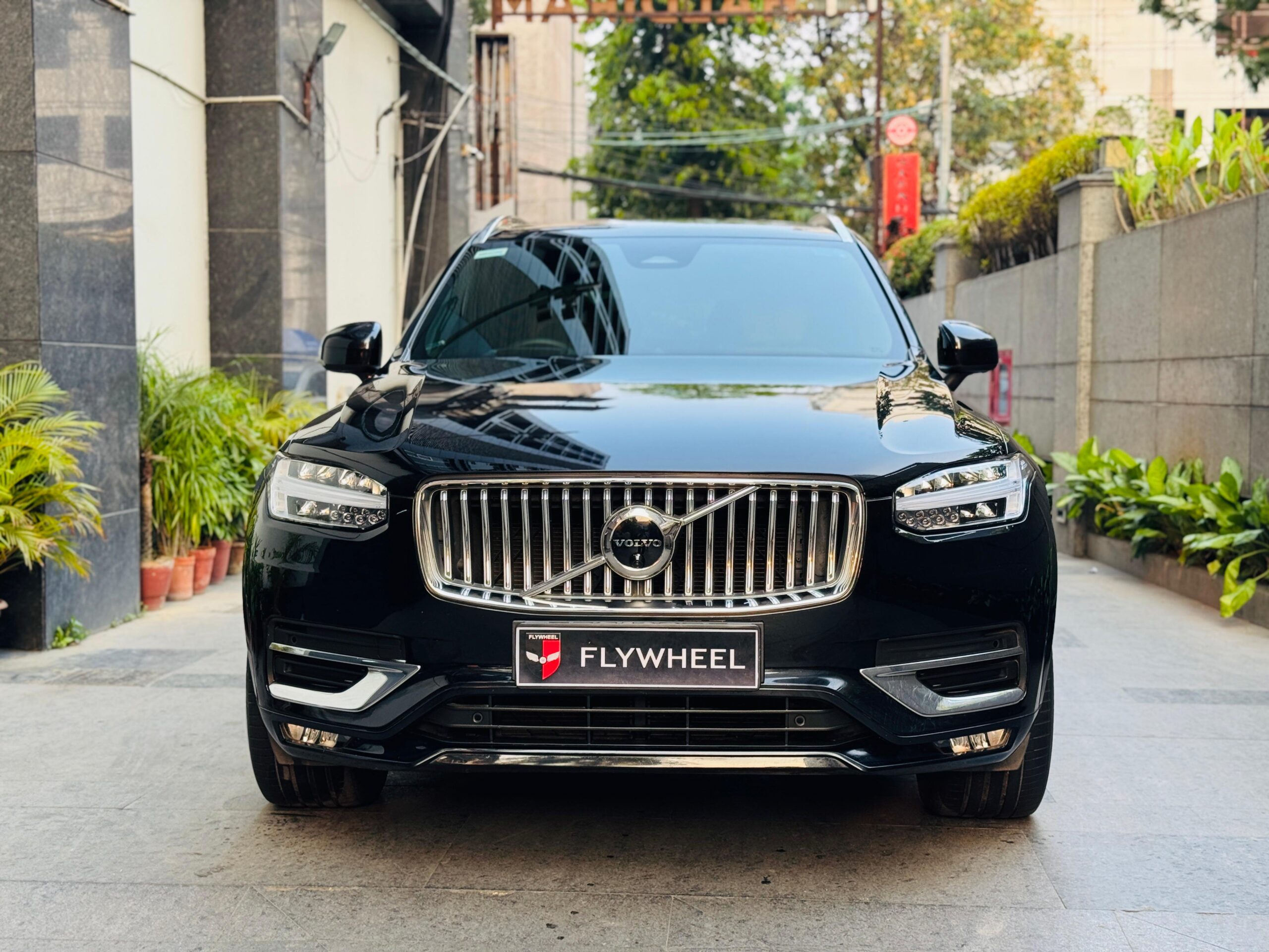 2022 Volvo XC90 B6 – Luxury SUV for Sale in Kolkata | Flywheel Cars