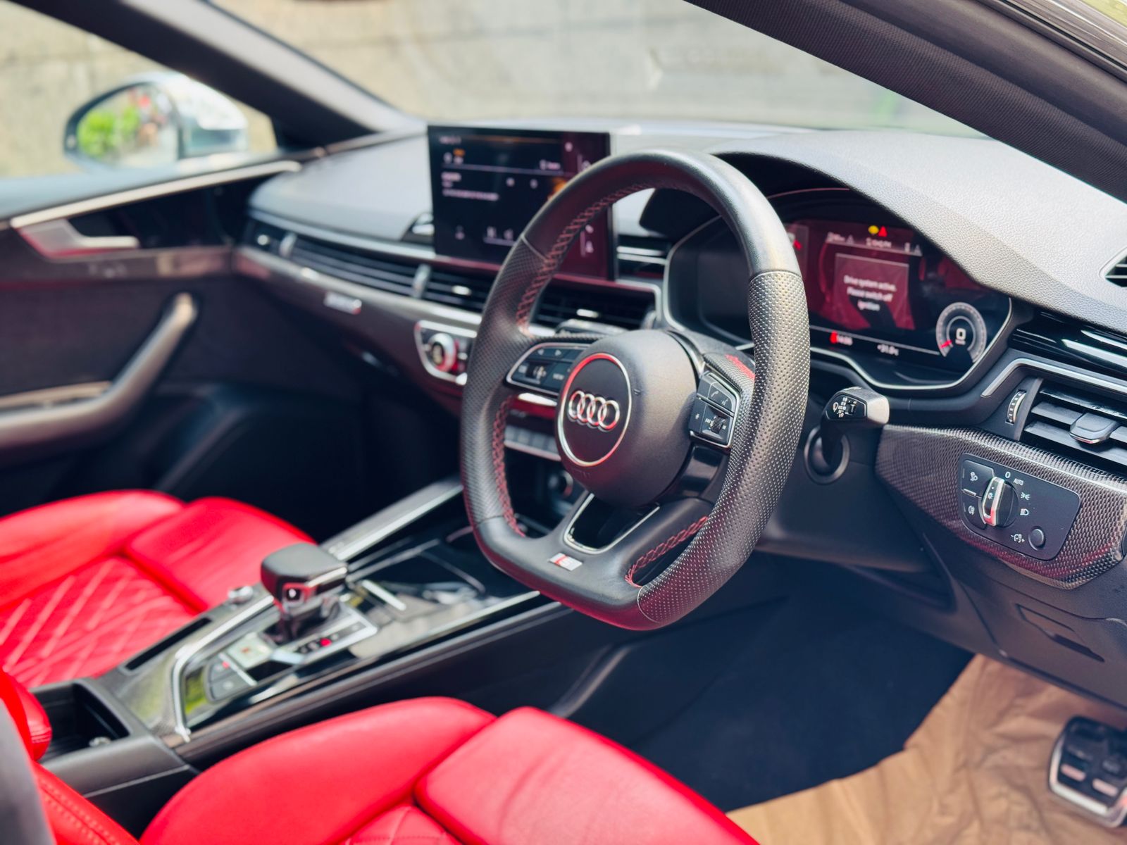 Audi S5 SB Platinum
