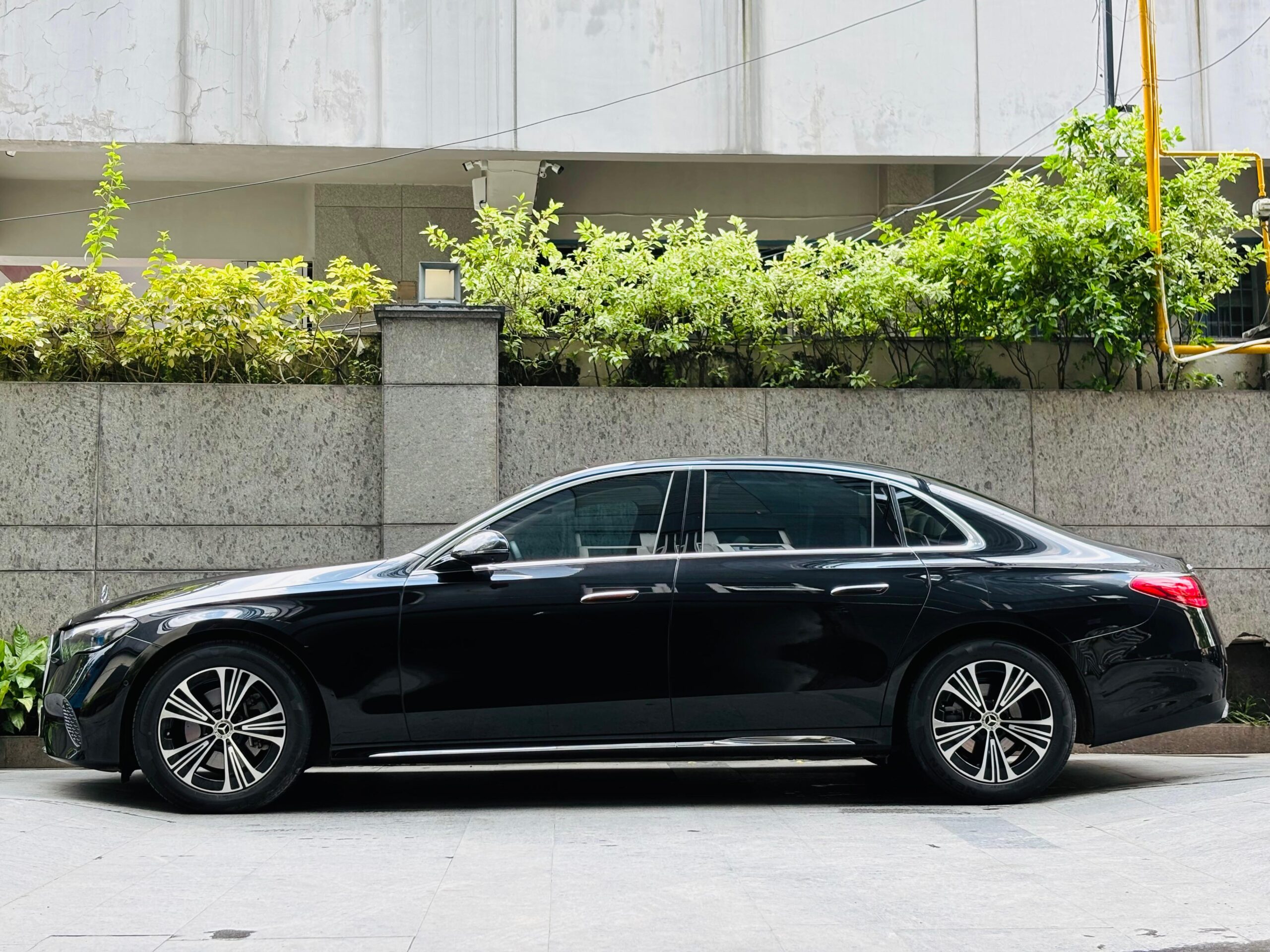 2025 Mercedes-Benz E220d